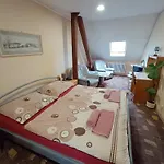 Avion Hotel