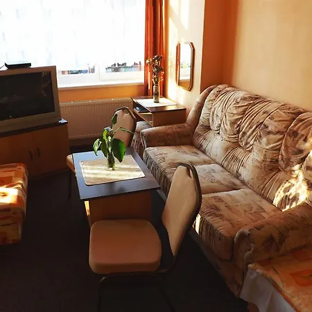 Avion Hotel