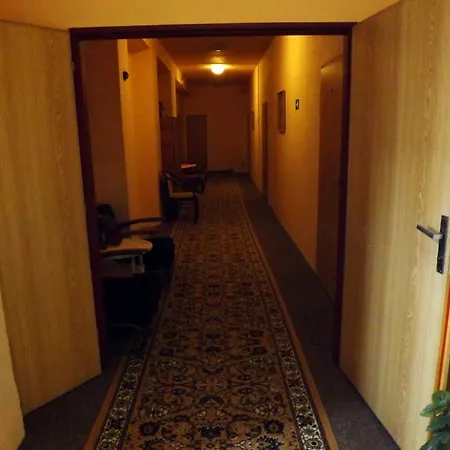 Avion Hotel 3*
