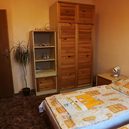 Hotel Avion