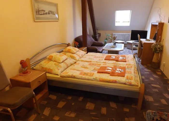 Avion Hotel
