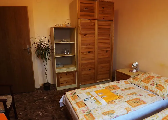 Hotel Avion