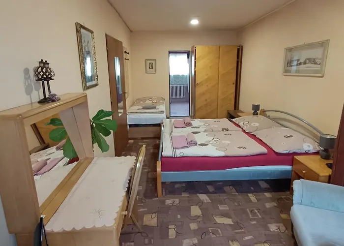 Hotel Avion